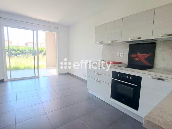 Appartement
         3 pièces
        - 70 m² 242 000 € *