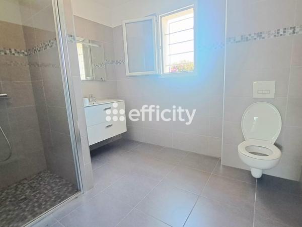 Appartement
         3 pièces
        - 70 m² 242 000 € *