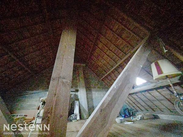 Maison en pierres des années 70 à rénover sur Mellac, 2 chambres, sous sol complet