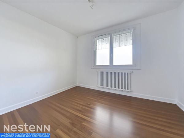 Maison en pierres des années 70 à rénover sur Mellac, 2 chambres, sous sol complet