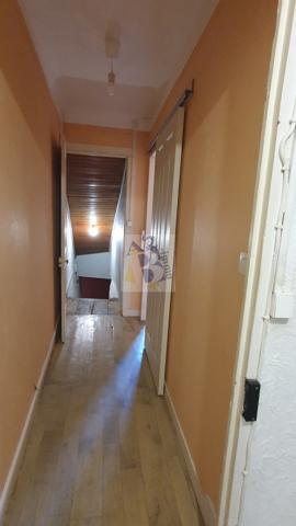 Vente maison de ville St Michel (16470), 127.00m² avec 3 pièce(s) dont 2 chambre(s). Agence Allard Brimeaud