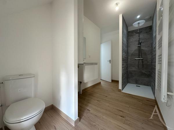 Appartement 2 pièces entièrement rénové avec climatisation !
