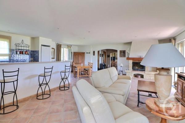 Maison à vendre  4 pièces - 130,55 m2 BAGNOLS EN FORET - 83