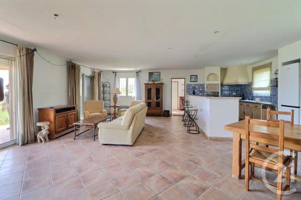 Maison à vendre  4 pièces - 130,55 m2 BAGNOLS EN FORET - 83