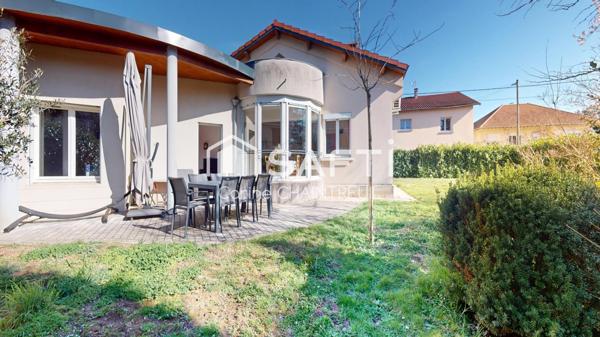 Coup de cœur : lumineux, plain-pied, mezzanine de 30 m² et grand terrain de 800 m².