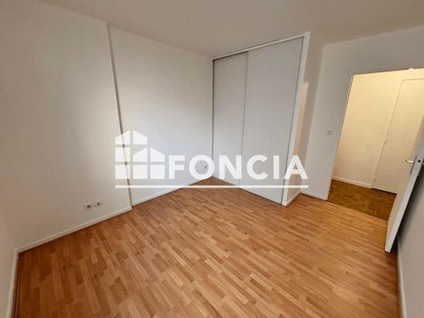 Location Appartement 2 pièces 59.89 m² - 29 RUE HENRI ROLLAND Villeurbanne 69100