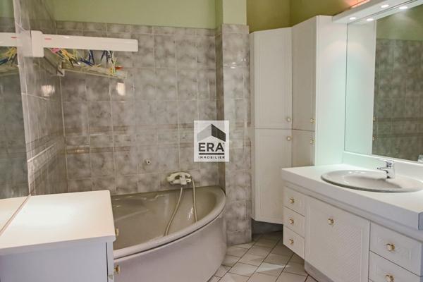 Appartement Paris 5pièce(s) 141 m2  carrez ( balcon5 m2)