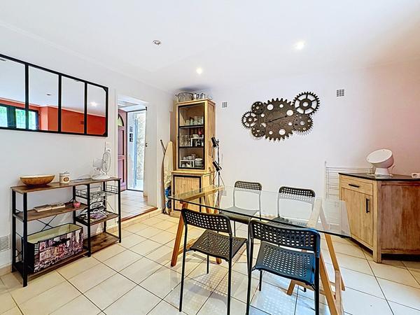 Intra-muros Avignon Maison 84 m2 4 chambres