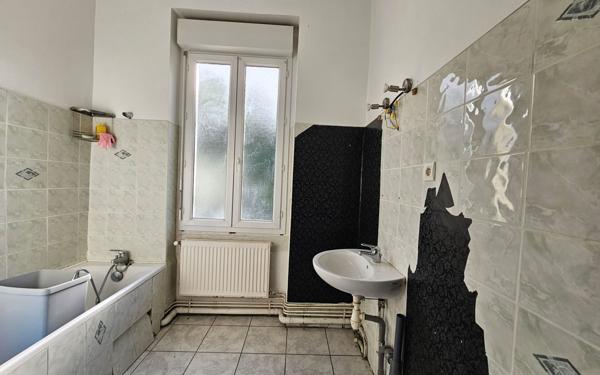 Maison à vendre    8 pièces • 199,52 m2 Saint-Étienne