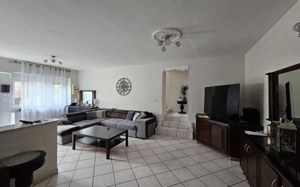 Maison à vendre    8 pièces • 199,52 m2 Saint-Étienne