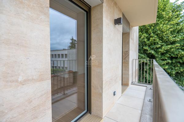 Appartement 1 pièce de 40m2 à Saint Germain en Laye €379 000 ** - Référence 17479