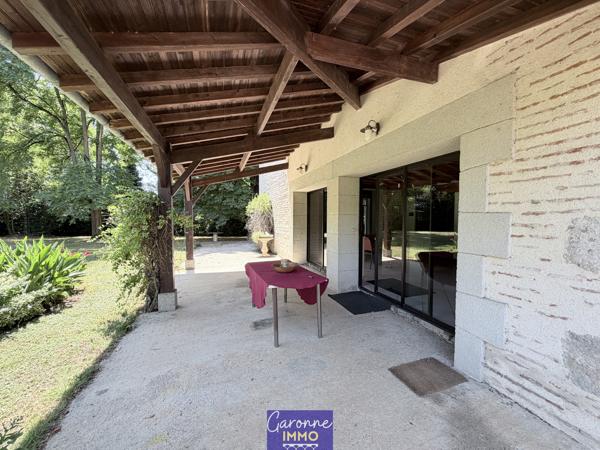 Maison 6 pièce(s) 4 chambre(s) 240 m²