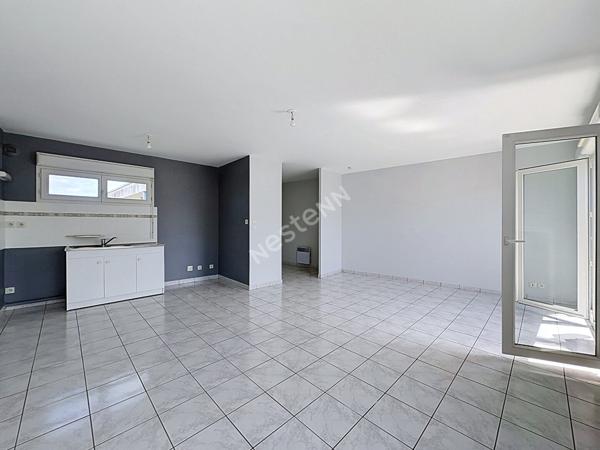Appartement 1 chambre - Proximité tramway - Sans travaux et parking