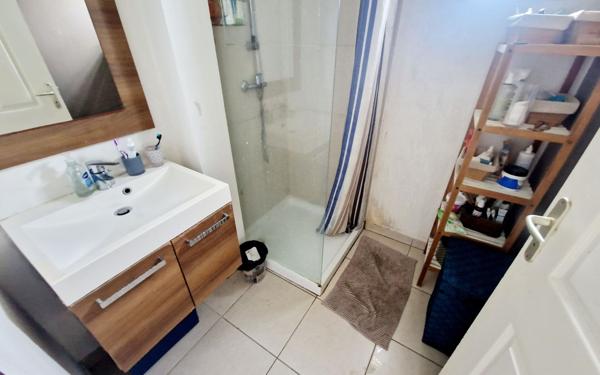 Appartement à vendre    3 pièces •  Cayenne