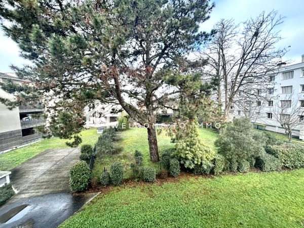 Coeur de Pessac, appartement lumineux de 61m², 2 chambres, balcon et 2 places de parking en sous sol Pessac (33600)