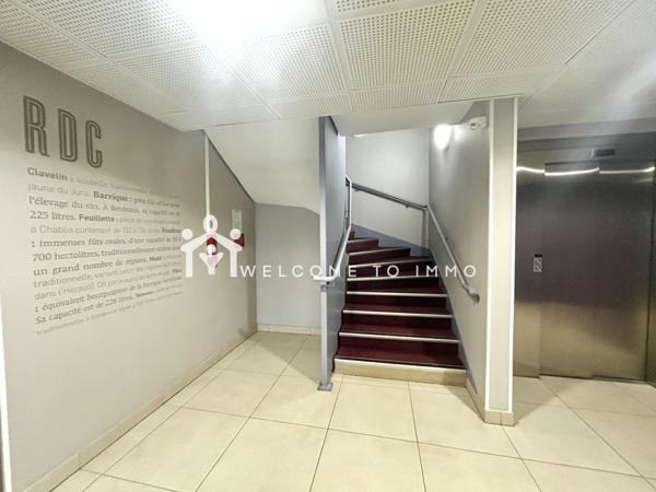 Coeur de Pessac, appartement lumineux de 61m², 2 chambres, balcon et 2 places de parking en sous sol Pessac (33600)