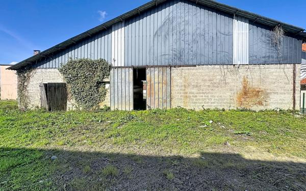 Maison à vendre    2 pièces • 320 m2 Lescar