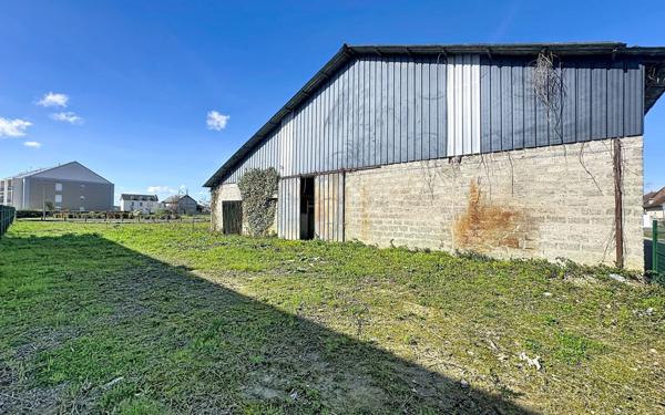 Maison à vendre    2 pièces • 320 m2 Lescar