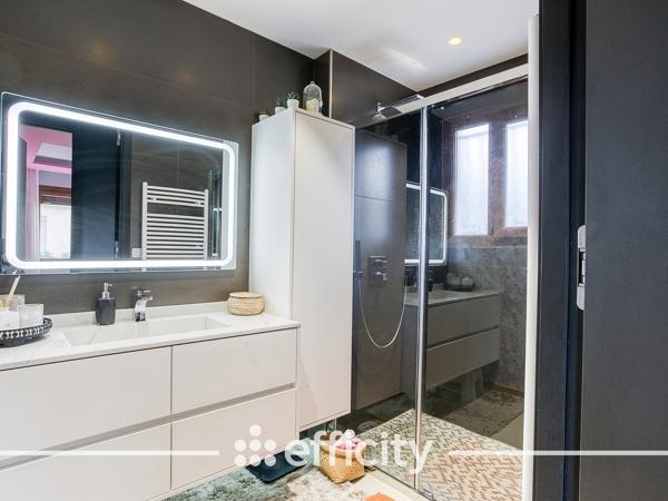 Maison 5 pièces - 115 m² Exclusivité efficity