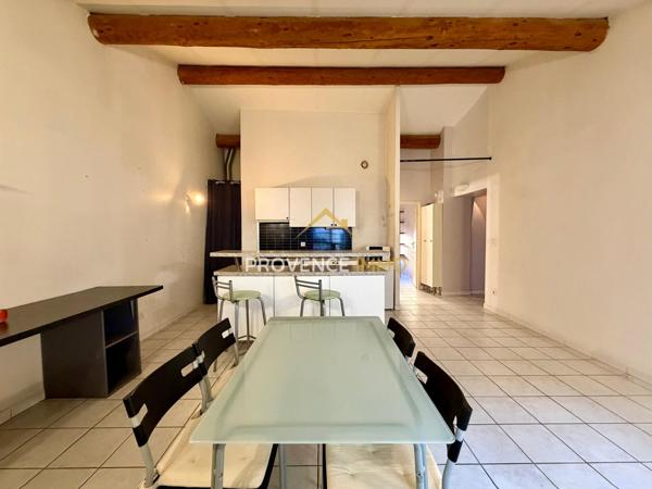 Salon-de-Provence (13300) Appartement T3 de 62m² - Dernier Étage - Petite Copropriété - Cave