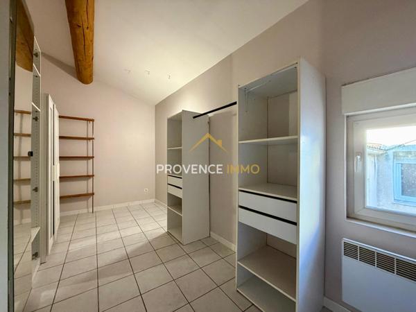Salon-de-Provence (13300) Appartement T3 de 62m² - Dernier Étage - Petite Copropriété - Cave