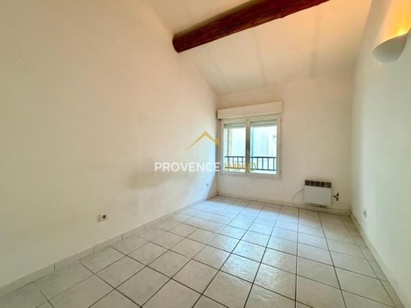 Salon-de-Provence (13300) Appartement T3 de 62m² - Dernier Étage - Petite Copropriété - Cave