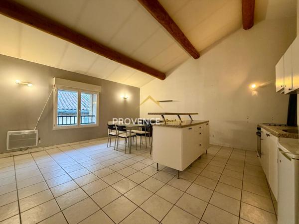 Salon-de-Provence (13300) Appartement T3 de 62m² - Dernier Étage - Petite Copropriété - Cave