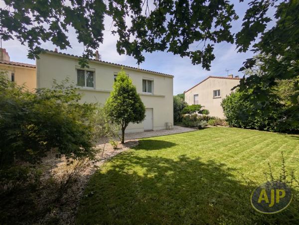 Vente maison La Roche Sur Yon : 228 000 € - AJP Immobilier Vieillevigne