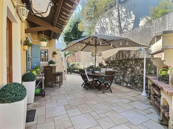 Haut de villa Aspremont 6 pièce(s) 129.91 m2