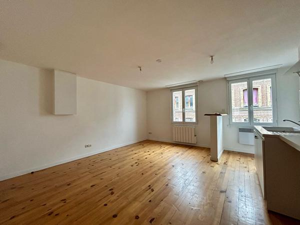 A louer Appartement F2 - Elbeuf 76500- Réf PIRE-2D