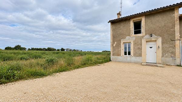 A LOUER MAISON DE CAMPAGNE DE TYPE 3 AVEC JARDIN - SECTEUR SAINT GENES DE BLAYE , Saint genes de blaye