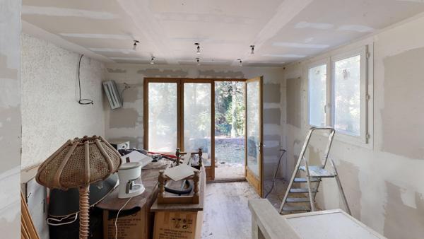 Proche CARCASSONNE, Maison avec jardin dans la Montagne Noire.