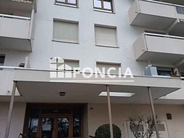 Location Appartement 3 pièces 80.5 m² - 4-6-8 RUE DE MALBRANDE Annemasse 74100