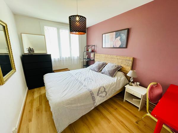 À vendre appartement calme au coeur d'une copropriété ravalée et isolée - 4 chambres - Ascenseur - Stationnement privé sécurisé , Nantes À vendre appartement calme au coeur d'une copropriété ravalée et isolée - 4 chambres - Ascenseur - Stationnement privé sécurisé , Nantes