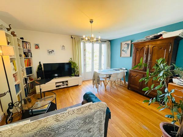 À vendre appartement calme au coeur d'une copropriété ravalée et isolée - 4 chambres - Ascenseur - Stationnement privé sécurisé , Nantes À vendre appartement calme au coeur d'une copropriété ravalée et isolée - 4 chambres - Ascenseur - Stationnement privé sécurisé , Nantes