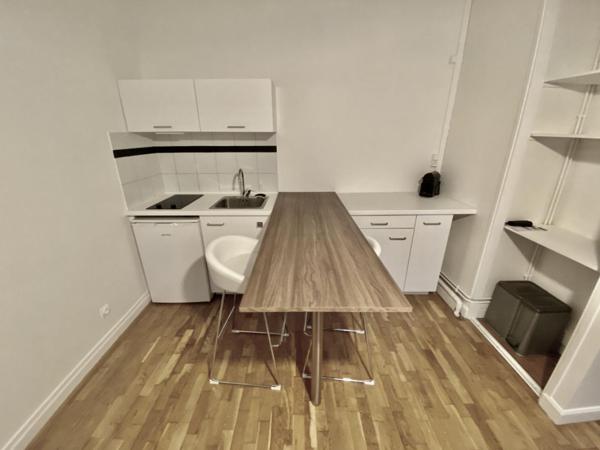 A LOUER : T2 à LILLE • Vieux lille • 920 € CC • Réf. G661-8