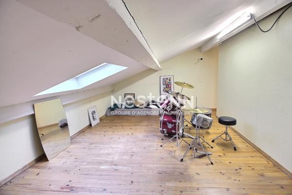 Maison à vendre à Feyzin - 5 pièces, 4 chambres, 199 m²