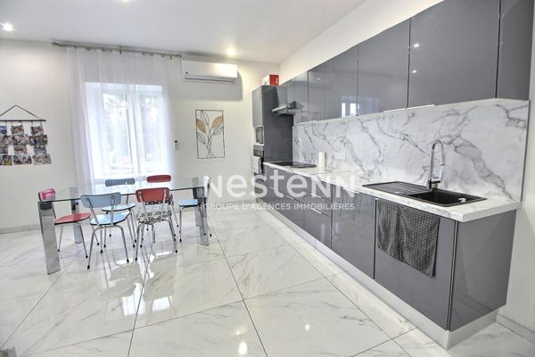 Maison à vendre à Feyzin - 5 pièces, 4 chambres, 199 m²