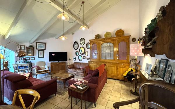 Maison à vendre    5 pièces •  Pézenas