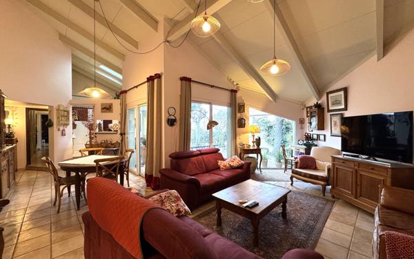 Maison à vendre    5 pièces •  Pézenas