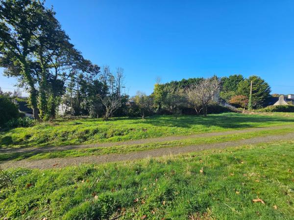 Terrain constructible, quartier du Vieux Bourg - Sainte Barbe