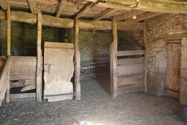 Granges authentiques sur 13,14 hectares