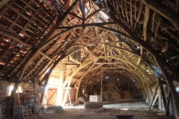 Granges authentiques sur 13,14 hectares