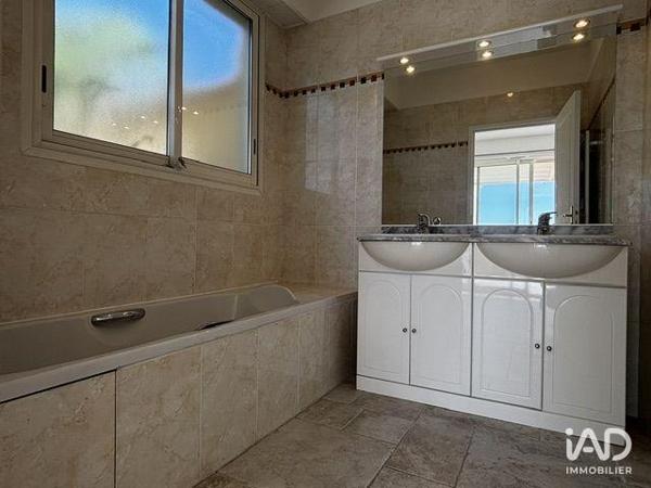 Appartement à vendre 4 pièces 119 m² Saint-Laurent-du-Var
