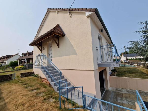 Maison de bourg sur sous-sol à SPAY avec 4  chambres jardin