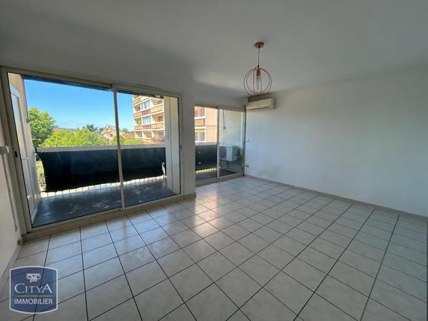 Appartement à louer 4 pièces 72.61m² Marignane (13700)