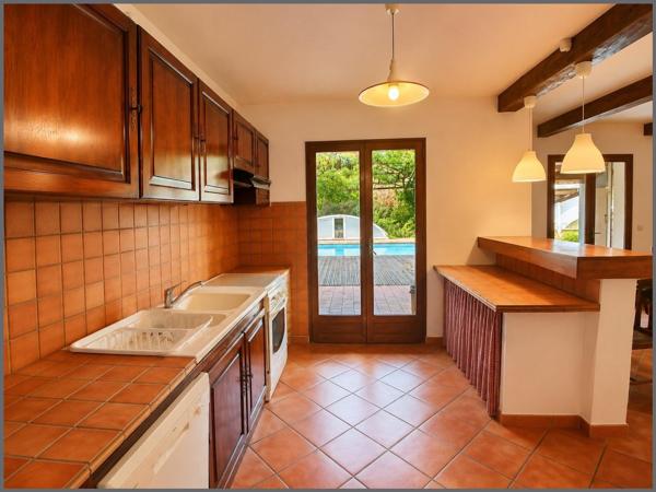 Coup de cœur au cœur du Verdon – Maison familiale avec piscine sur un terrain arboré de 3 880 m²