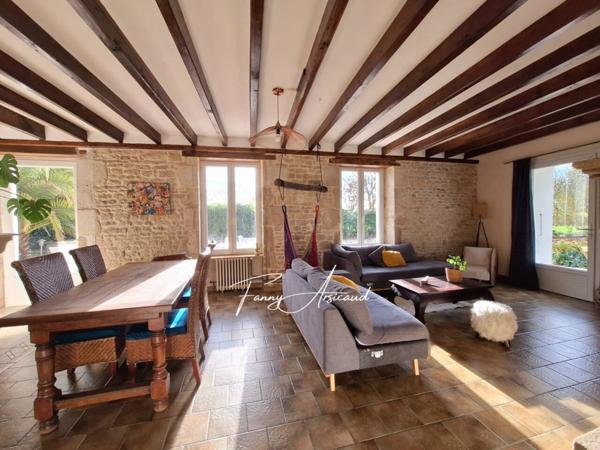 Maison à vendre 12 pièces de 278 m²