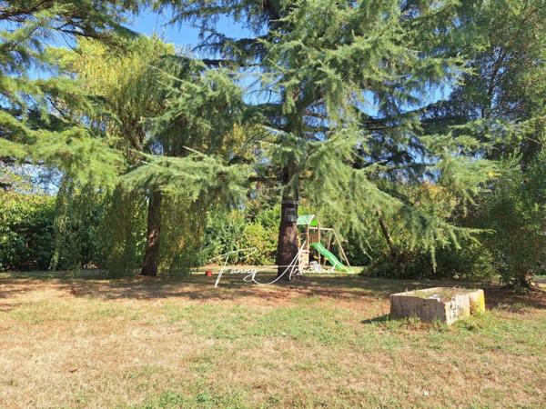 Maison à vendre 12 pièces de 278 m²