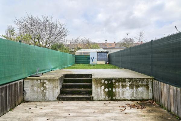 LARGE 1930 - ON POSE SES MEUBLES